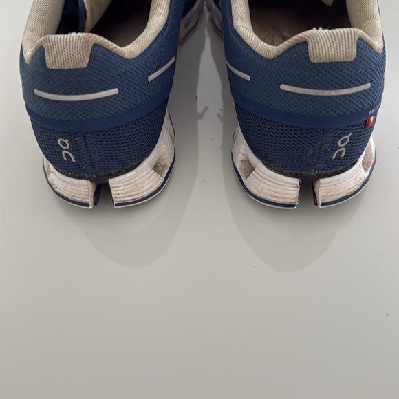 On Cloud 5 Blue & White Size 7.5 - Picture 5 of 7